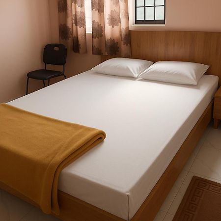 Mandara Comforts Hotel Бангалор Екстериор снимка
