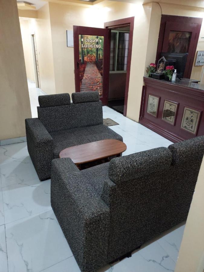 Mandara Comforts Hotel Бангалор Екстериор снимка