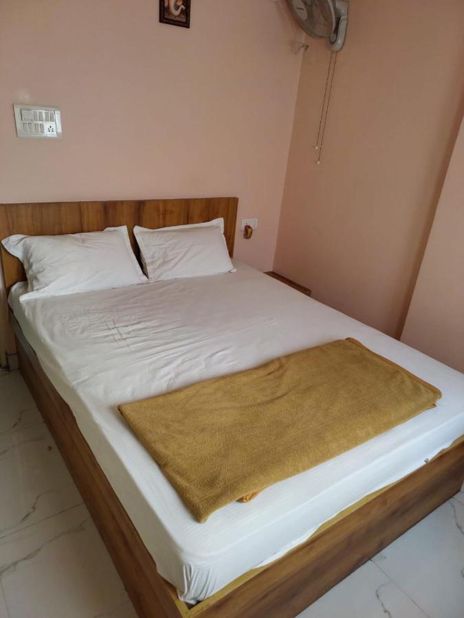 Mandara Comforts Hotel Бангалор Екстериор снимка