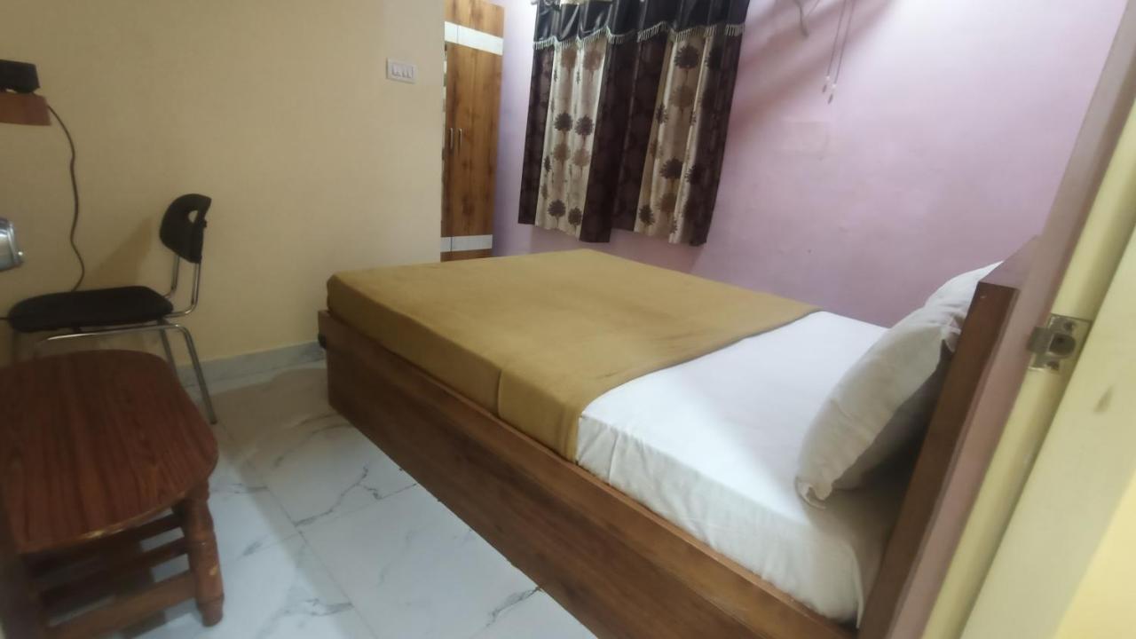 Mandara Comforts Hotel Бангалор Екстериор снимка