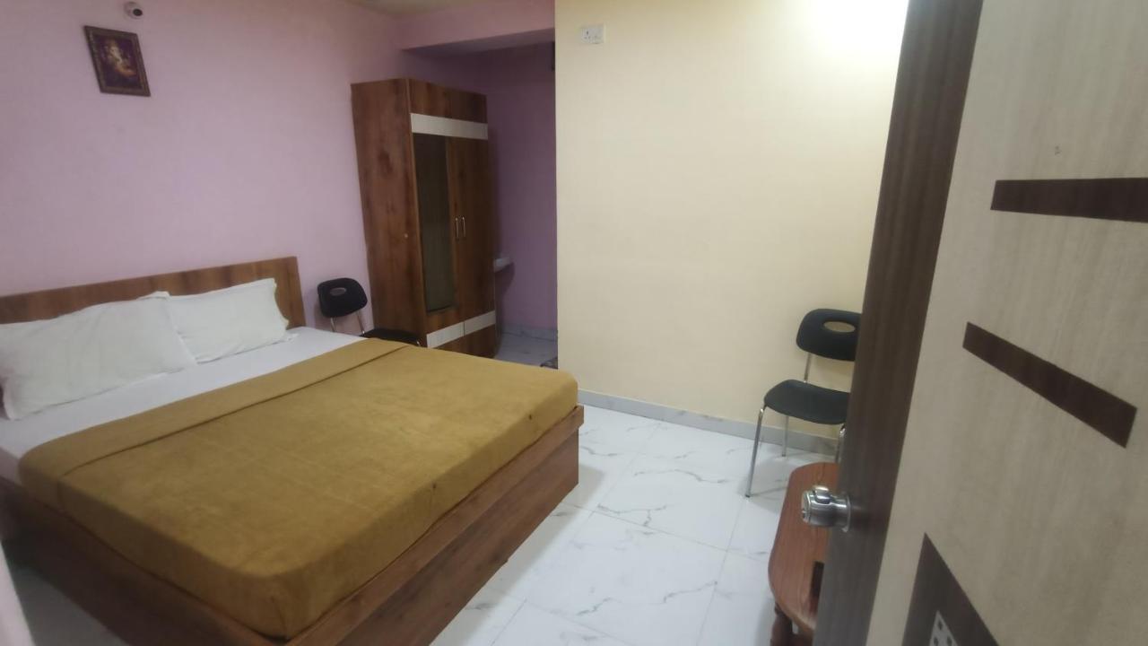 Mandara Comforts Hotel Бангалор Екстериор снимка