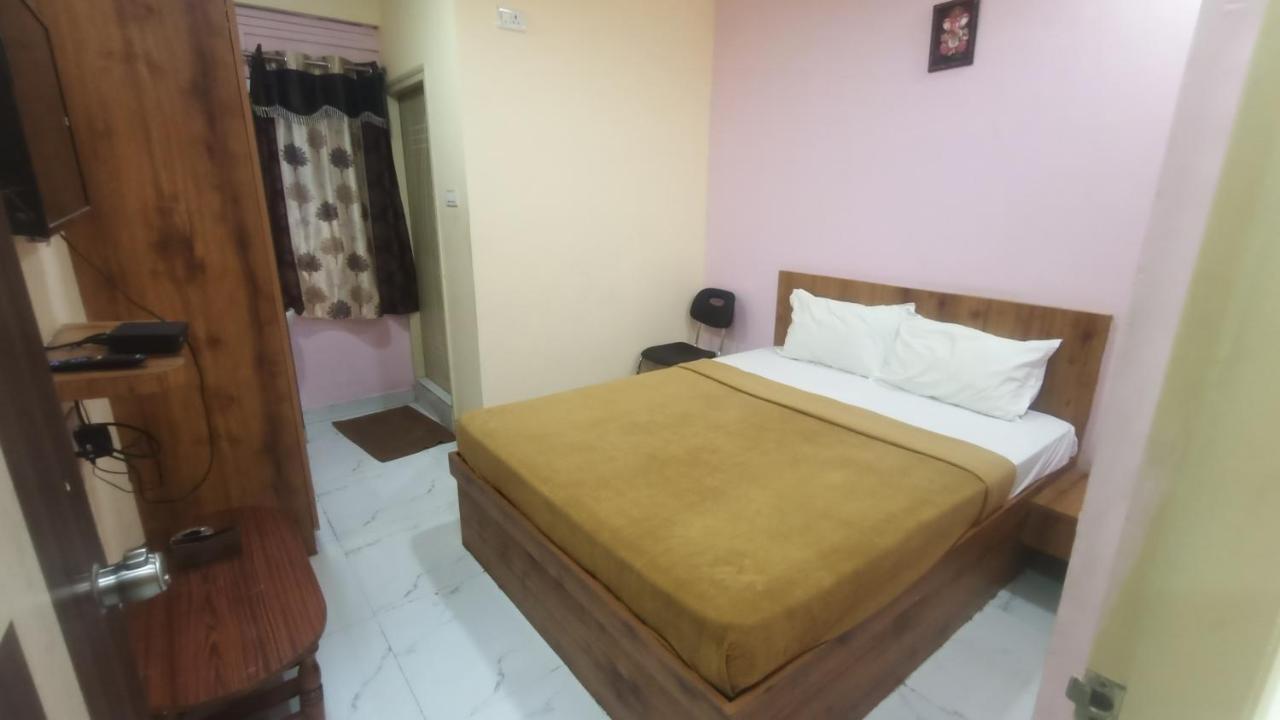 Mandara Comforts Hotel Бангалор Екстериор снимка