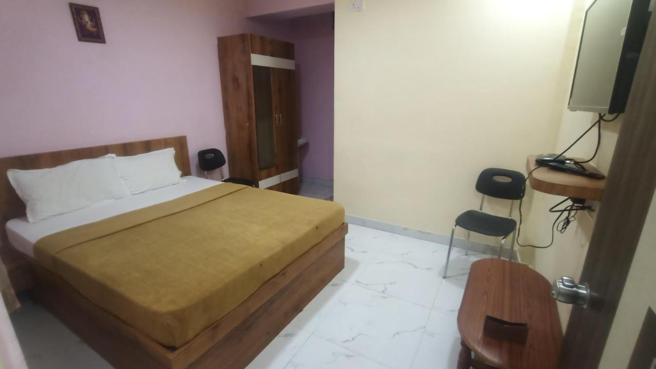 Mandara Comforts Hotel Бангалор Екстериор снимка