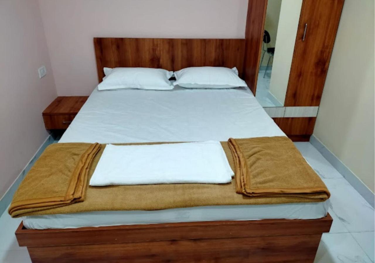 Mandara Comforts Hotel Бангалор Екстериор снимка